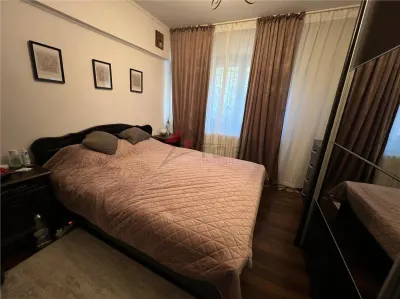 Vanzare apartament cu 3 camere - Podu Ros - foto 3