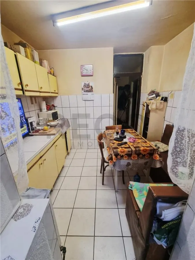 RECO Apartament  cu 3 camere decomadat Oradea-Calea Aradului - foto 1