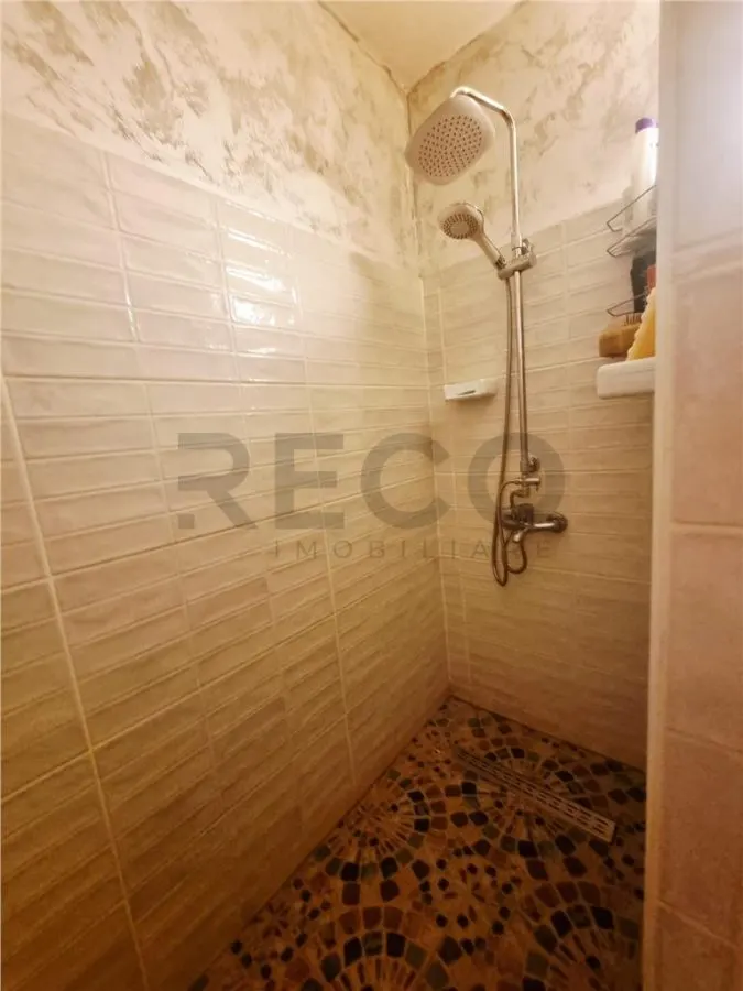 RECO Apartament  cu 3 camere decomadat Oradea-Calea Aradului - foto 17
