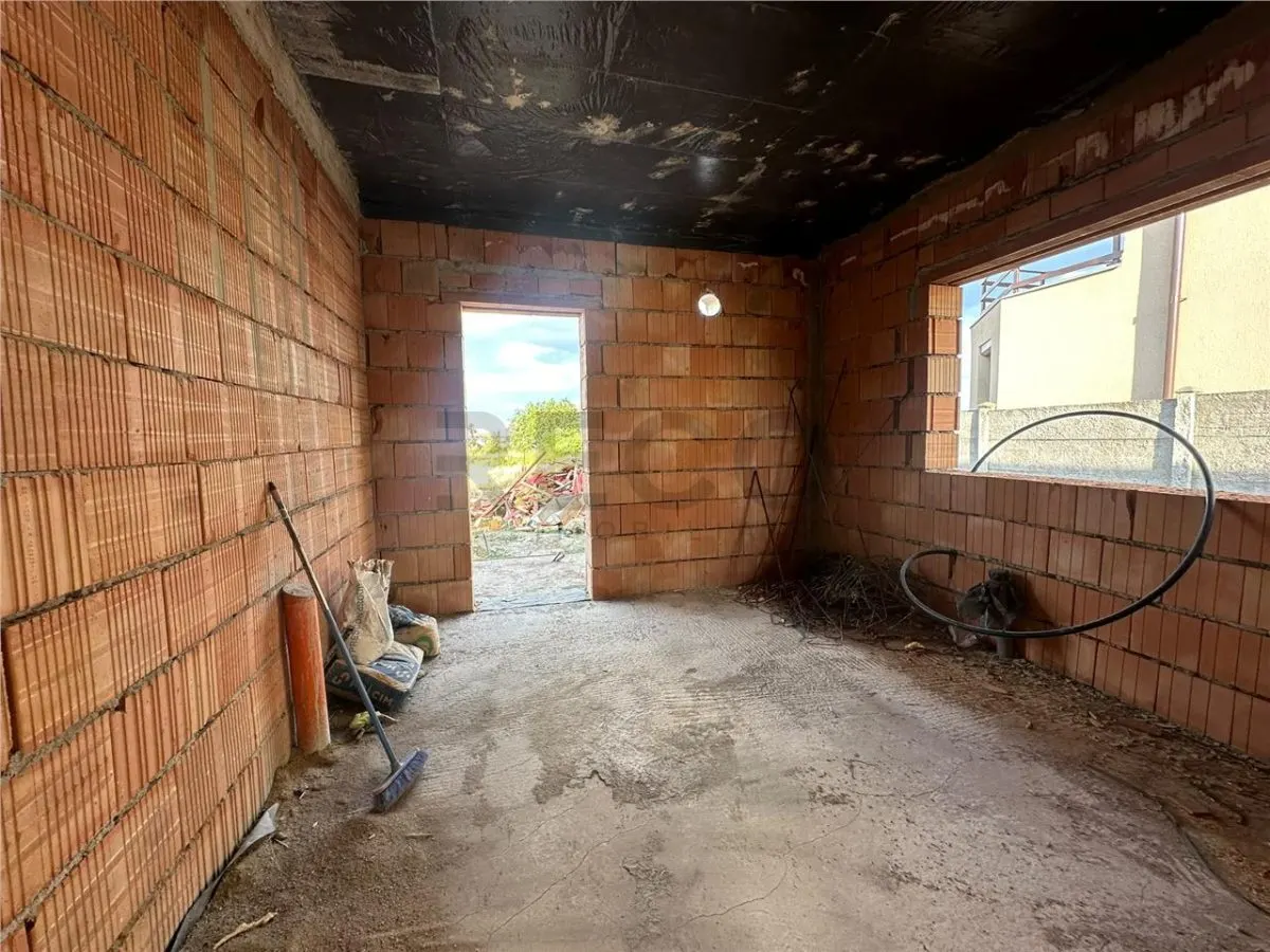 RECO Casa la rosu cu toate utilitatile aproape de Cihei - foto 7