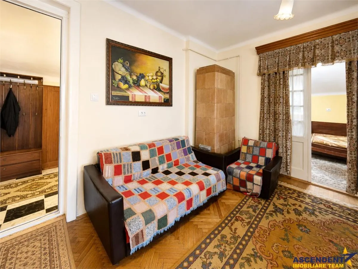 Refugiu montan cu farmec, 2 camere, garaj, boxa, rezidential/ vacanta/investitie, Busteni. - foto 5
