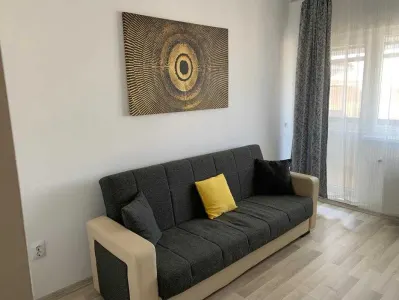 De închiriat apartament cu 2 camere, Zorilor - foto 3