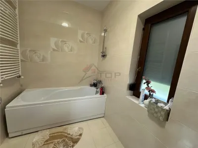 Inchiriere Apartament cu 3 camere Decomandat cu gradina si loc de parcare Valea Lupului - foto 8