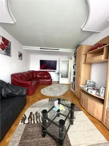 Apartament 3 camere decomandat- Esplanada Nicolina - Iasi