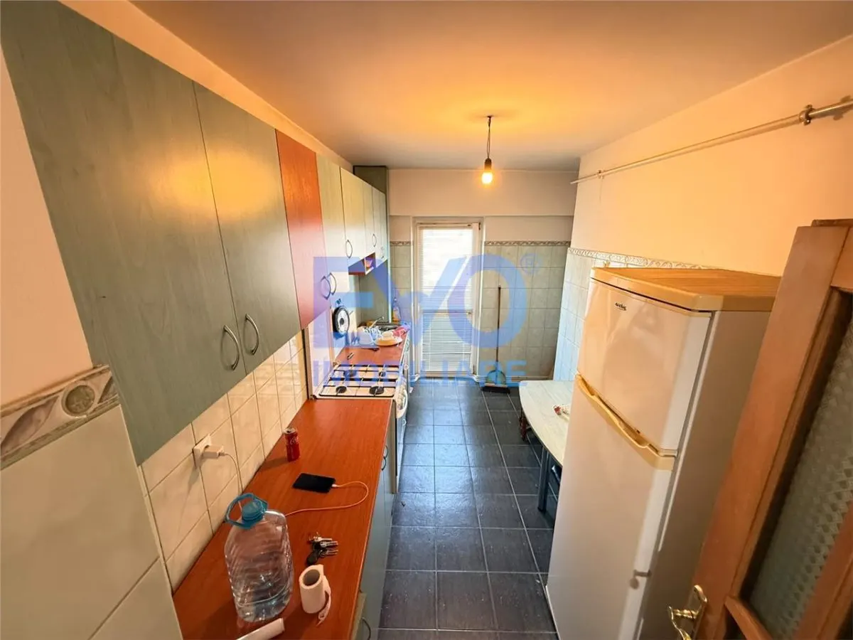 APARTAMENT DE INCHIRIAT CU 2 CAMERE, CENTRU - foto 3