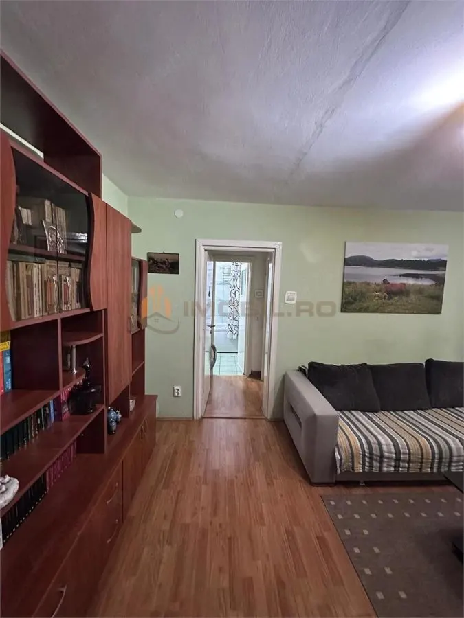 Apartament 3 camere Podu Ros - foto 6