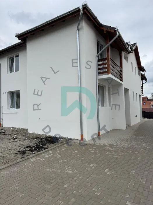 Casa de vanzare cu 5 camere 150 mp utili, 180 mp curte - Cisnadie, Sibiu - foto 2