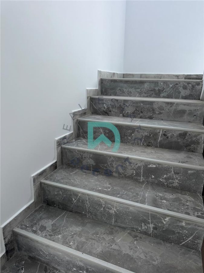 Casa de vanzare cu 5 camere 150 mp utili, 180 mp curte - Cisnadie, Sibiu - foto 6