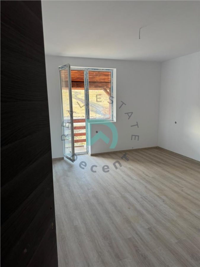 Casa de vanzare cu 5 camere 150 mp utili, 180 mp curte - Cisnadie, Sibiu - foto 7