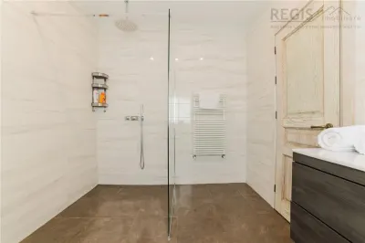 Vila moderna de 5 camere zona Lacul Noua - foto 8