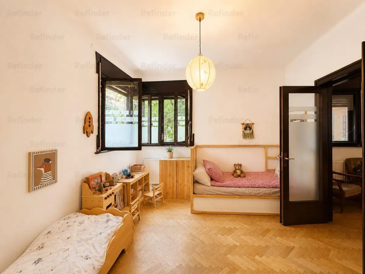 Vanzare vilă S+P+E+M si Pod | Calea Calarasilor | 10 camere | eleganta |  zona superba de case | - foto 1