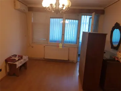 ETAJ 1! Apartament 2 camere, 2 Balcoane, zona H Botev - foto 4