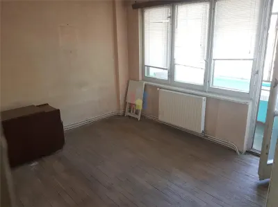 ETAJ 1! Apartament 2 camere, 2 Balcoane, zona H Botev - foto 6