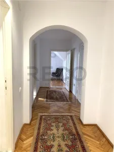 RECO Apartament cu 3 camere de inchiriat, la casa, cu 2 balcoane si priveliste superbaÂ 600 â‚¬/luna - foto 3
