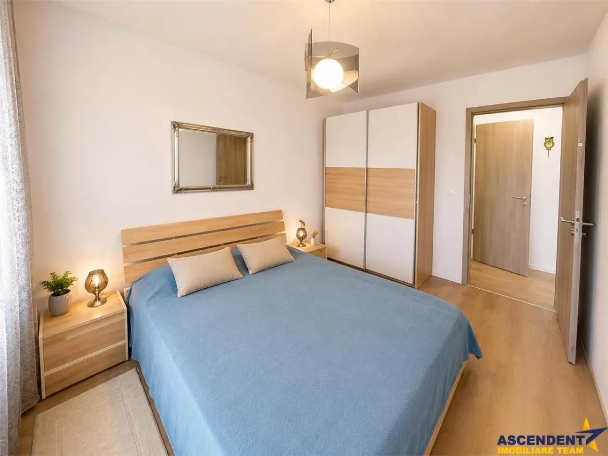 Decomandat,speciala prezentare,62 mp,2 balcoane, pietonala Coresi Kasper - foto 3