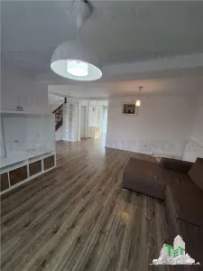 Vila de Ã®nchiriat Ã®n Corbeanca-/Tamasi - zona rezidentiala Ã®n apropierea padurii - foto 5