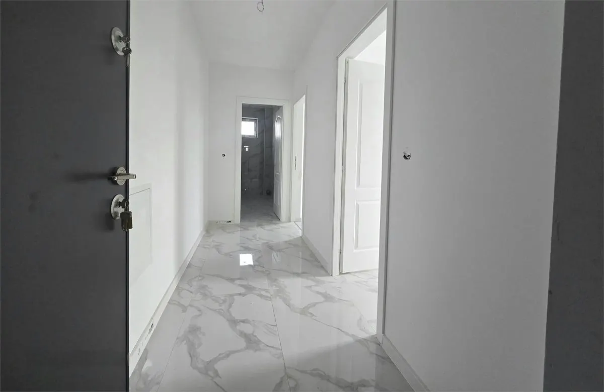 Zona capat CUG apartament 1 camera INTABULAT Lunca Cetatuii - foto 2