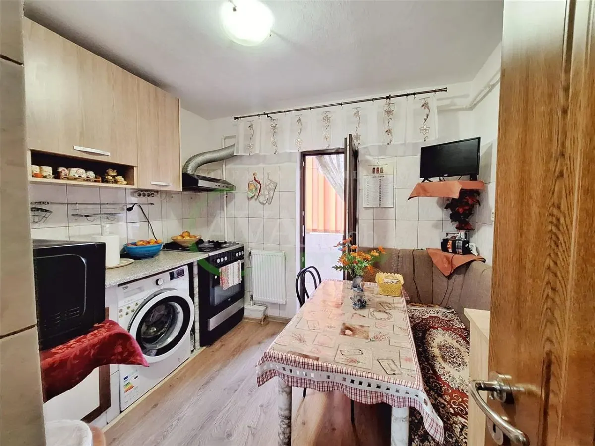 Apartament 2 camere decomandat, zona Neagoe Voda - foto 8