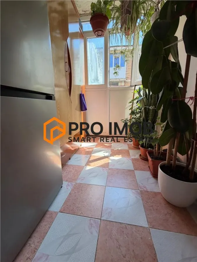 Apartament 4 camere cf 3 semidecomandat zona Micro 5 - foto 9