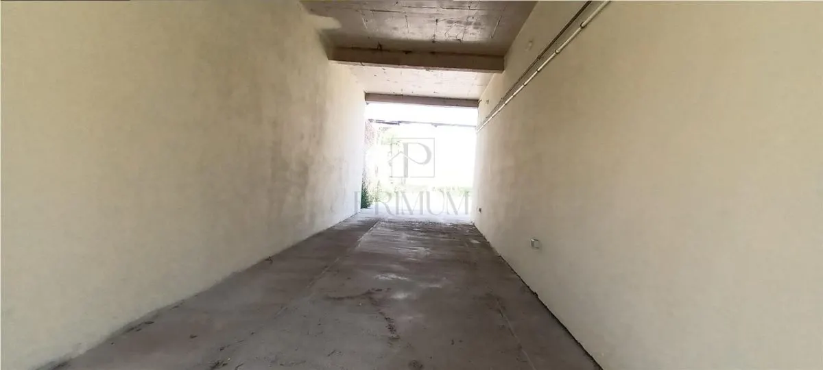 Spatiu Comercial cu 3 usi din sticla si vitrine mari - Elisabetin - foto 10