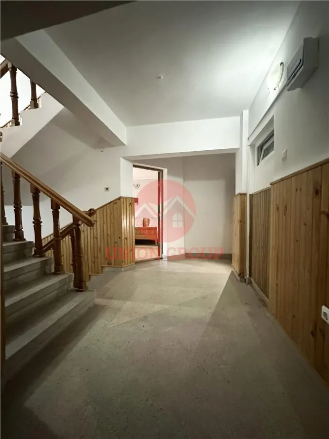 Pensiune 15 camere in a Doua Linie la Mare, zona Pescaria lui Matei - foto 11