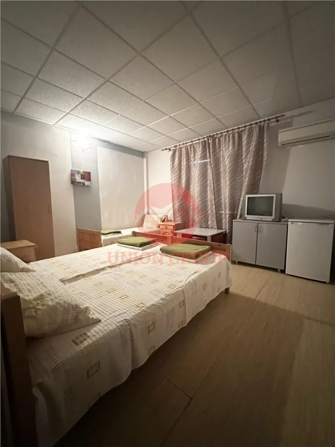 Pensiune 15 camere in a Doua Linie la Mare, zona Pescaria lui Matei - foto 13