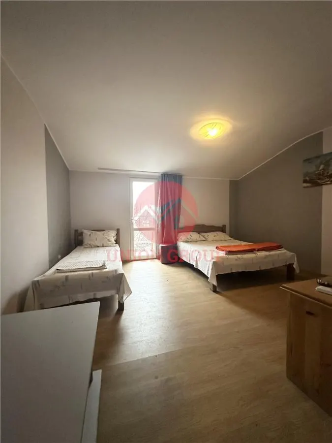 Pensiune 15 camere in a Doua Linie la Mare, zona Pescaria lui Matei - foto 16