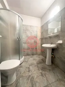 Pensiune 15 camere in a Doua Linie la Mare, zona Pescaria lui Matei - foto 9