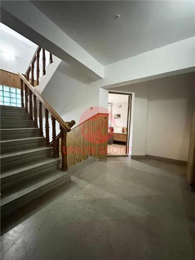 Pensiune 15 camere in a Doua Linie la Mare, zona Pescaria lui Matei - foto 10