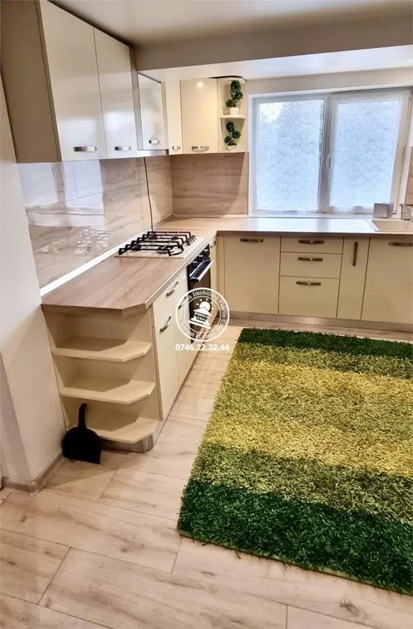 Apartament 3 camere de închiriat Copou - foto 1