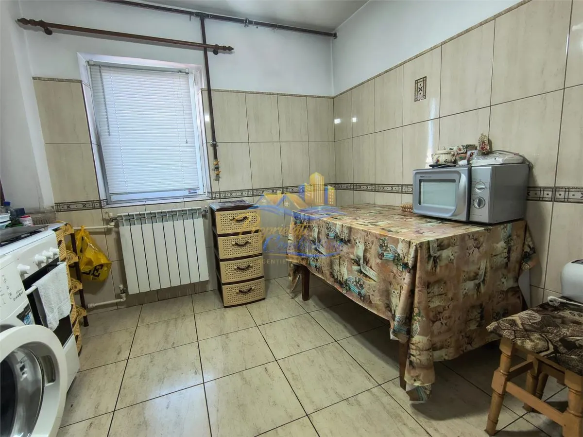 De vanzare Apartament 4 camere Constanta Inel II - foto 2