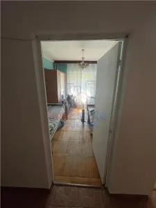 Apartament 3 camere, etaj 1, zona linistita - Nicolina - foto 2