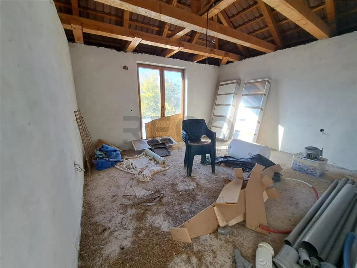 RECO Casa in Lugasu de Jos la 32km de Oradea - foto 11