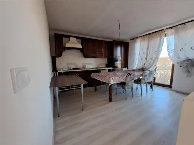 RECO Casa in Lugasu de Jos la 32km de Oradea - foto 4