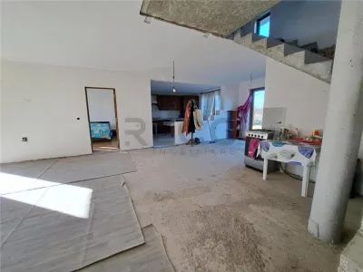RECO Casa in Lugasu de Jos la 32km de Oradea - foto 5