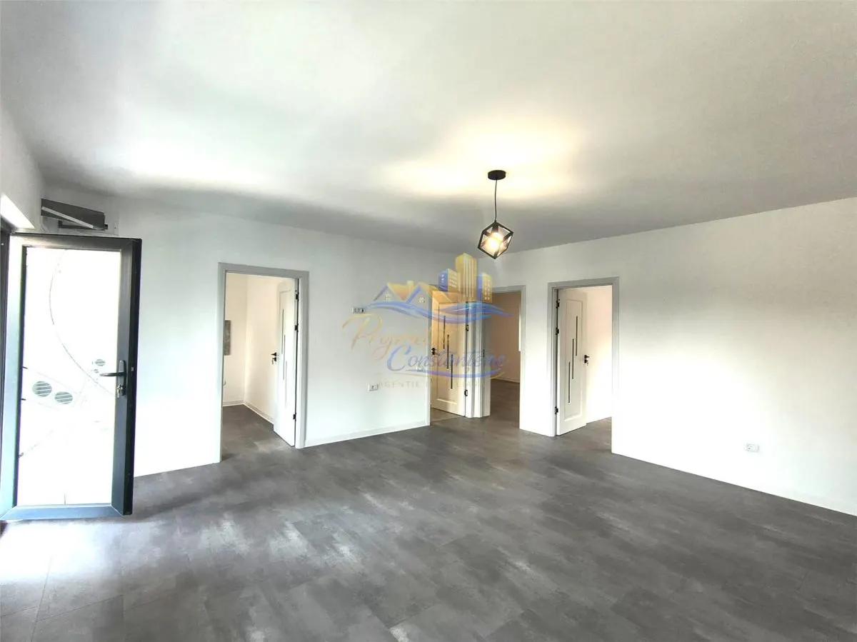 Casa de vanzare in Valu lui Traian - foto 4