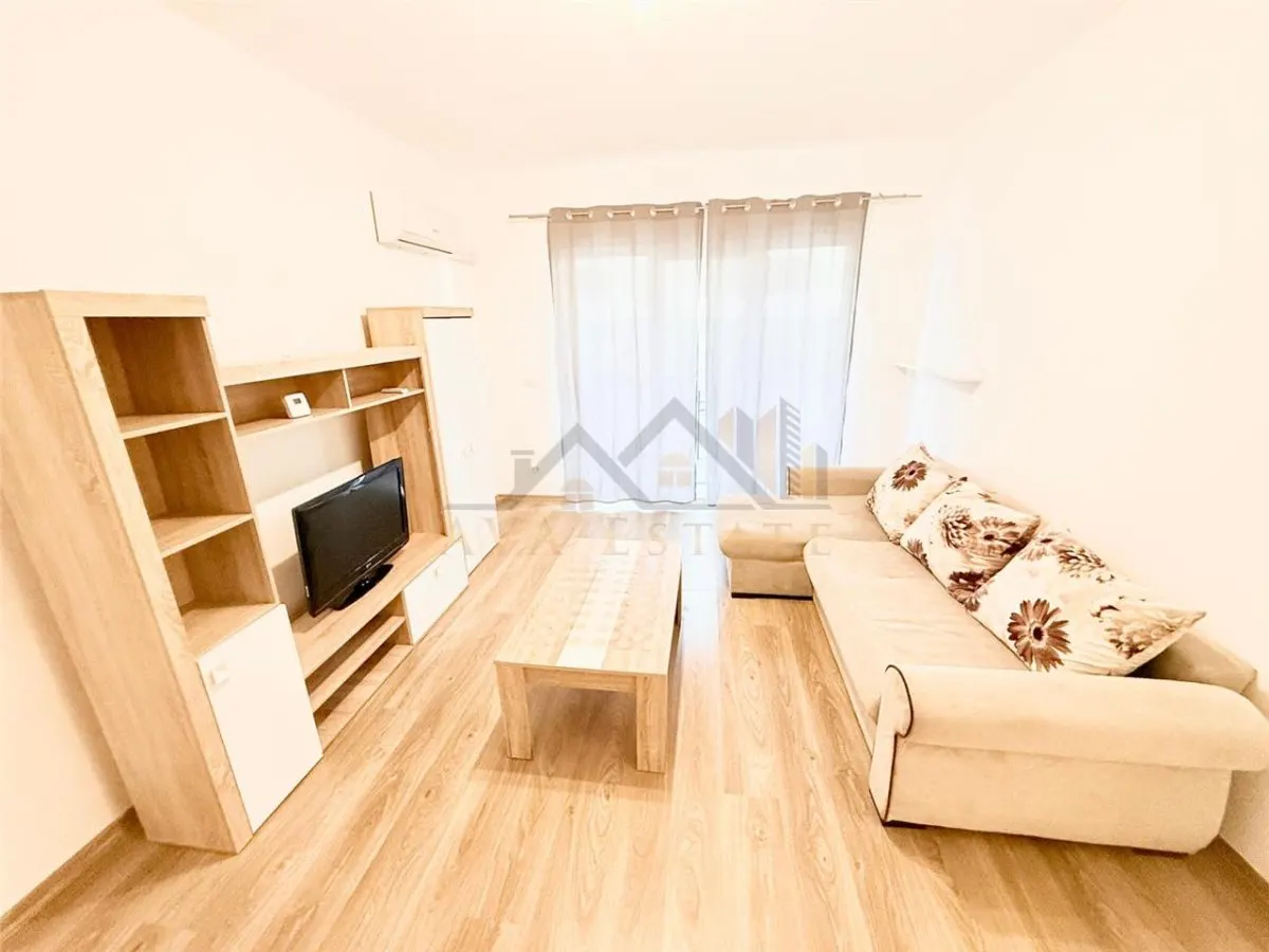 Apartamment 2 camere | Decomandat Et.2 | Bloc 2020 , 55 mp - Zona Buziasului - foto 1