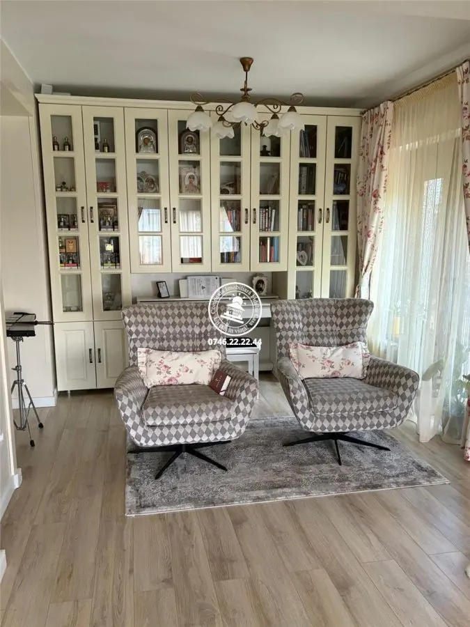 Vila  de vanzare  Bucium,369mp utili,1500mp teren,curte amenajata - foto 20