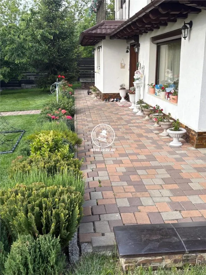 Vila  de vanzare  Bucium,369mp utili,1500mp teren,curte amenajata - foto 6