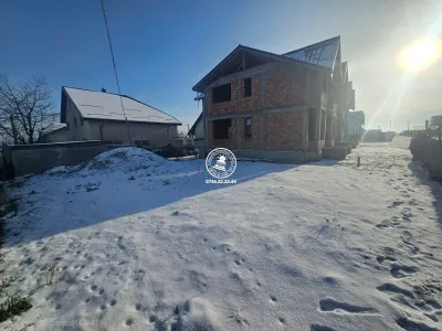 Vila la rosu de vanzare in Breazu - foto 4