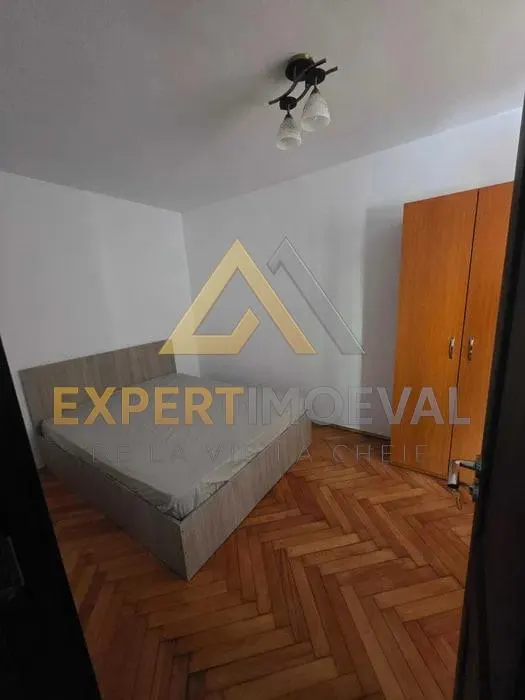 Apartament de închiriat Aleea Uranus 240 euro - foto 4