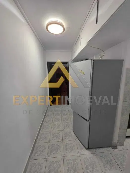 Apartament de închiriat Aleea Uranus 240 euro - foto 8