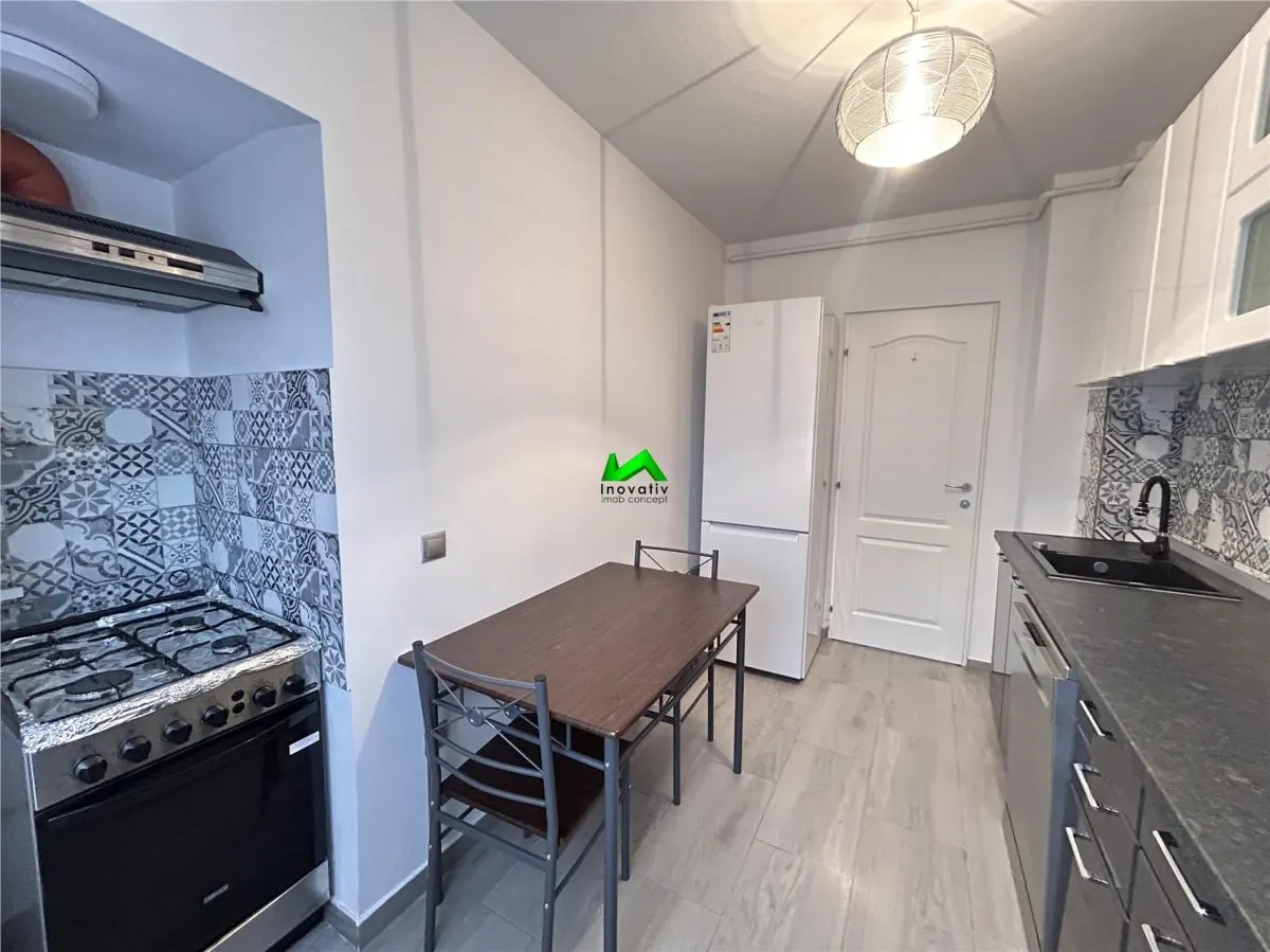 Apartament de inchiriat 3 camere 2 bai Sibiu Strand - foto 4