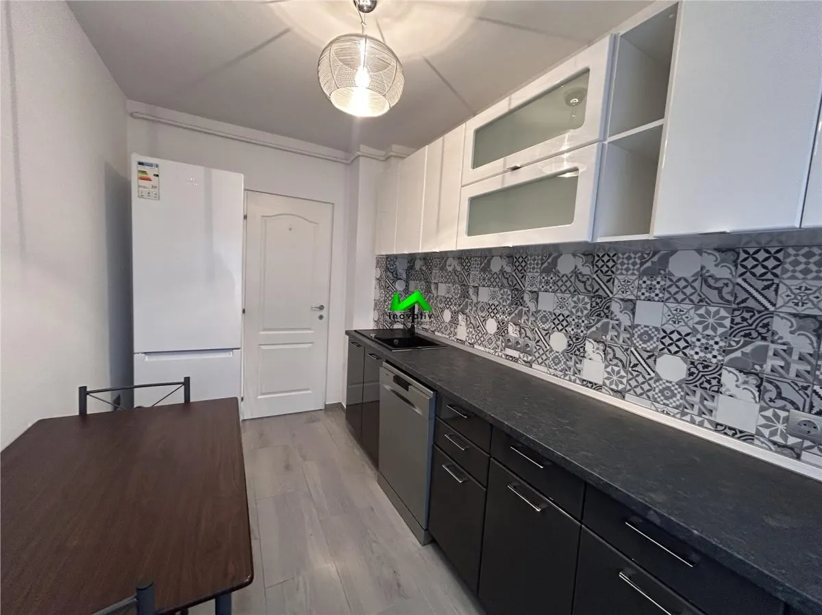 Apartament de inchiriat 3 camere 2 bai Sibiu Strand - foto 5