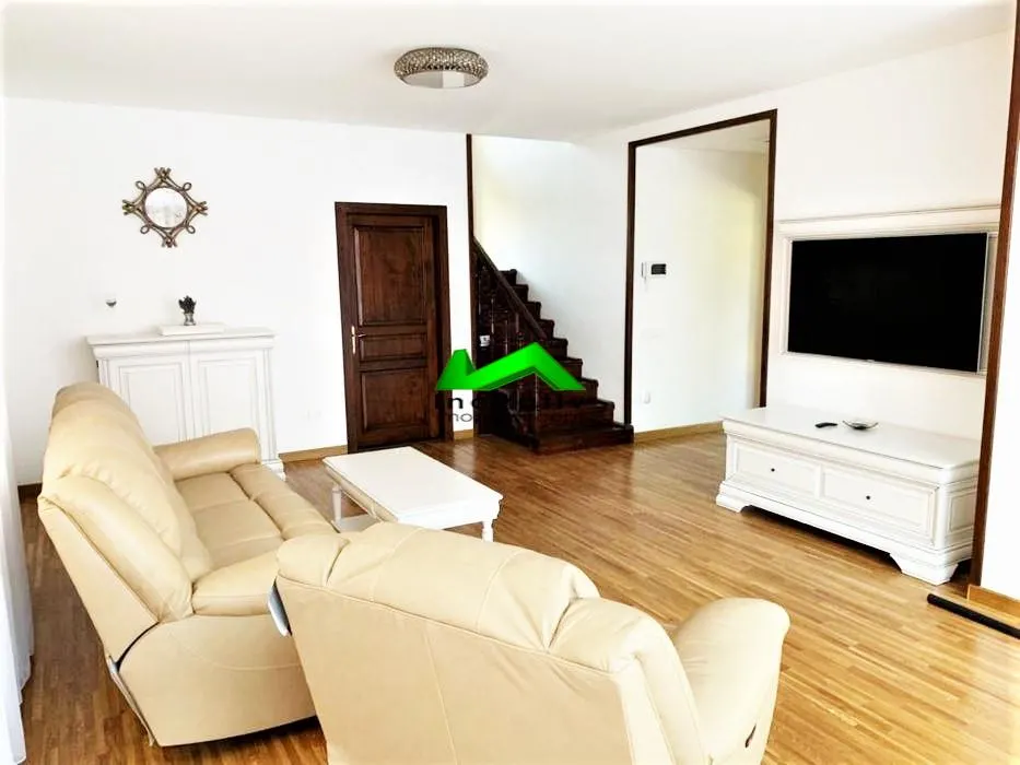 Casa singur in curte de inchiriat Sibiu Parcul Sub Arini - foto 2