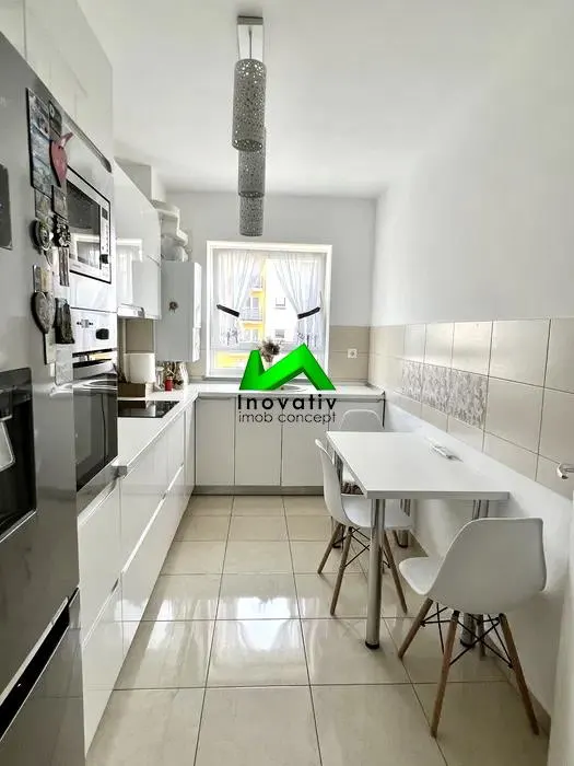 Apartament  de inchiriat 3 camere parcare Sibiu Avantgarden - foto 3
