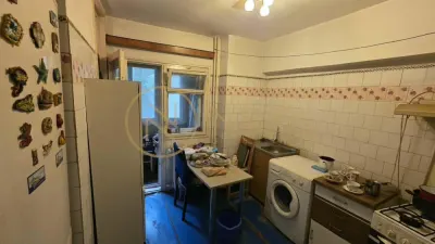 Vanzare apartament de 4 camere pe Bd Lacul Tei langa Parc - Bucuresti