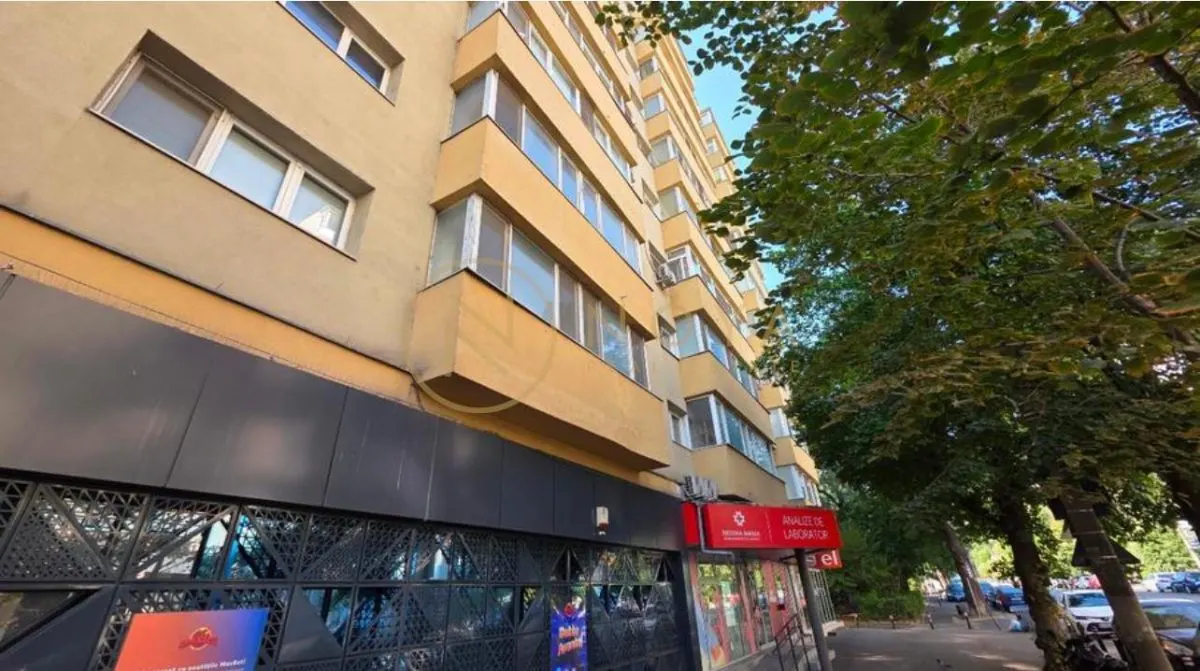 Vanzare apartament de 4 camere pe Bd Lacul Tei langa Parc - foto 11