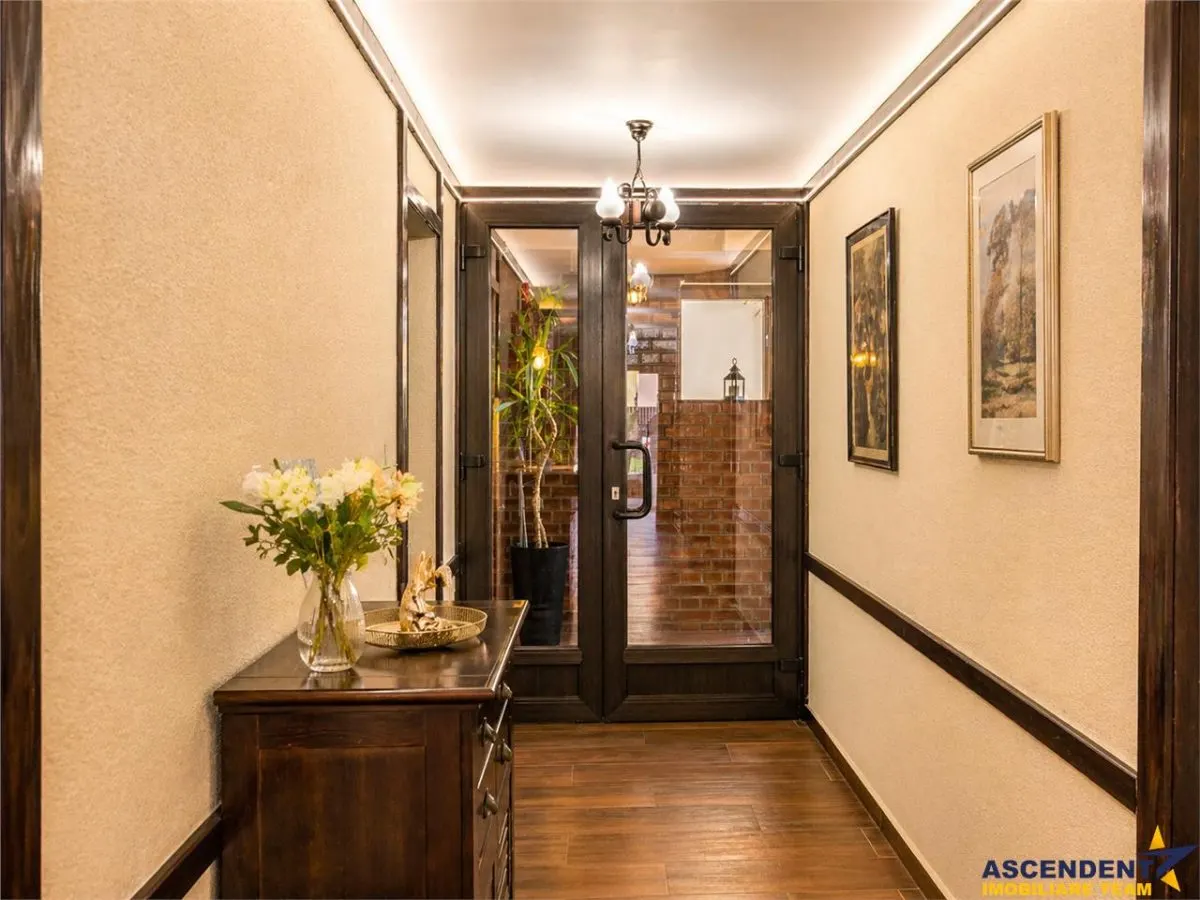 Pensiune boutique in Busteni, Central, cu restaurant, bar, terase, caracter autentic - foto 4
