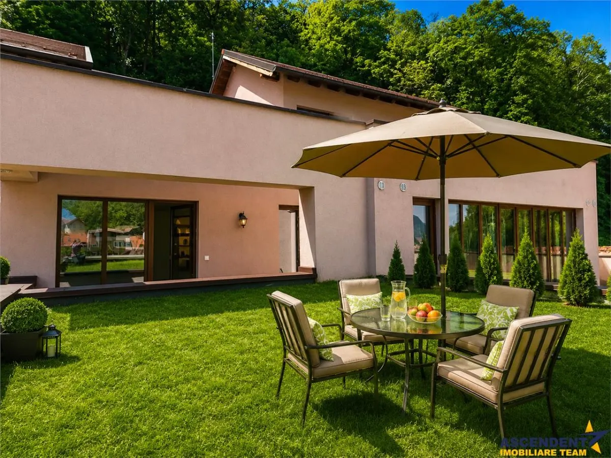 Priveliste de vis din MIcul Penthouse, terasa + gradina 50 mp, Cetatea Brasov - foto 11